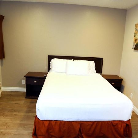 Anaheim Executive Inn & Suites Екстериор снимка