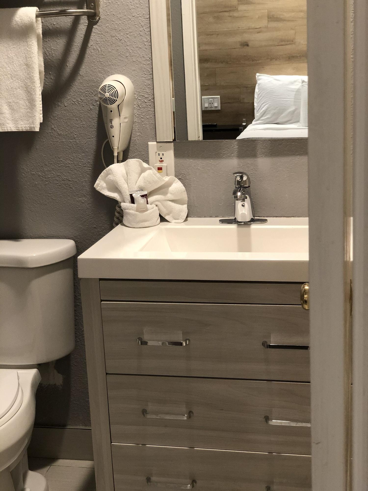 Anaheim Executive Inn & Suites Екстериор снимка
