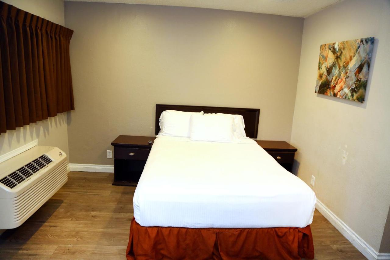 Anaheim Executive Inn & Suites Екстериор снимка
