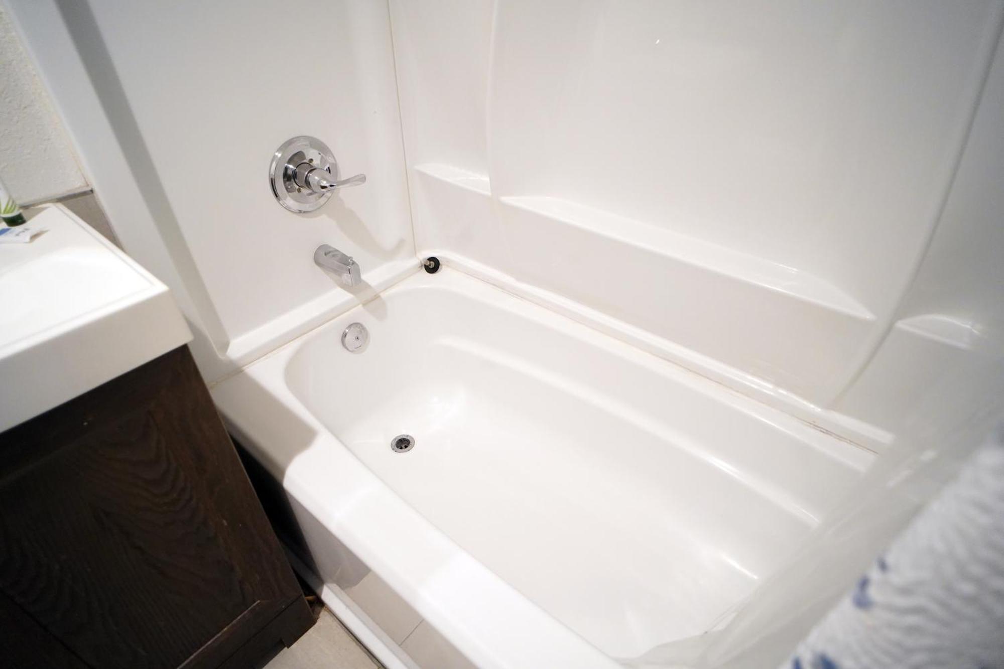 Anaheim Executive Inn & Suites Стая снимка