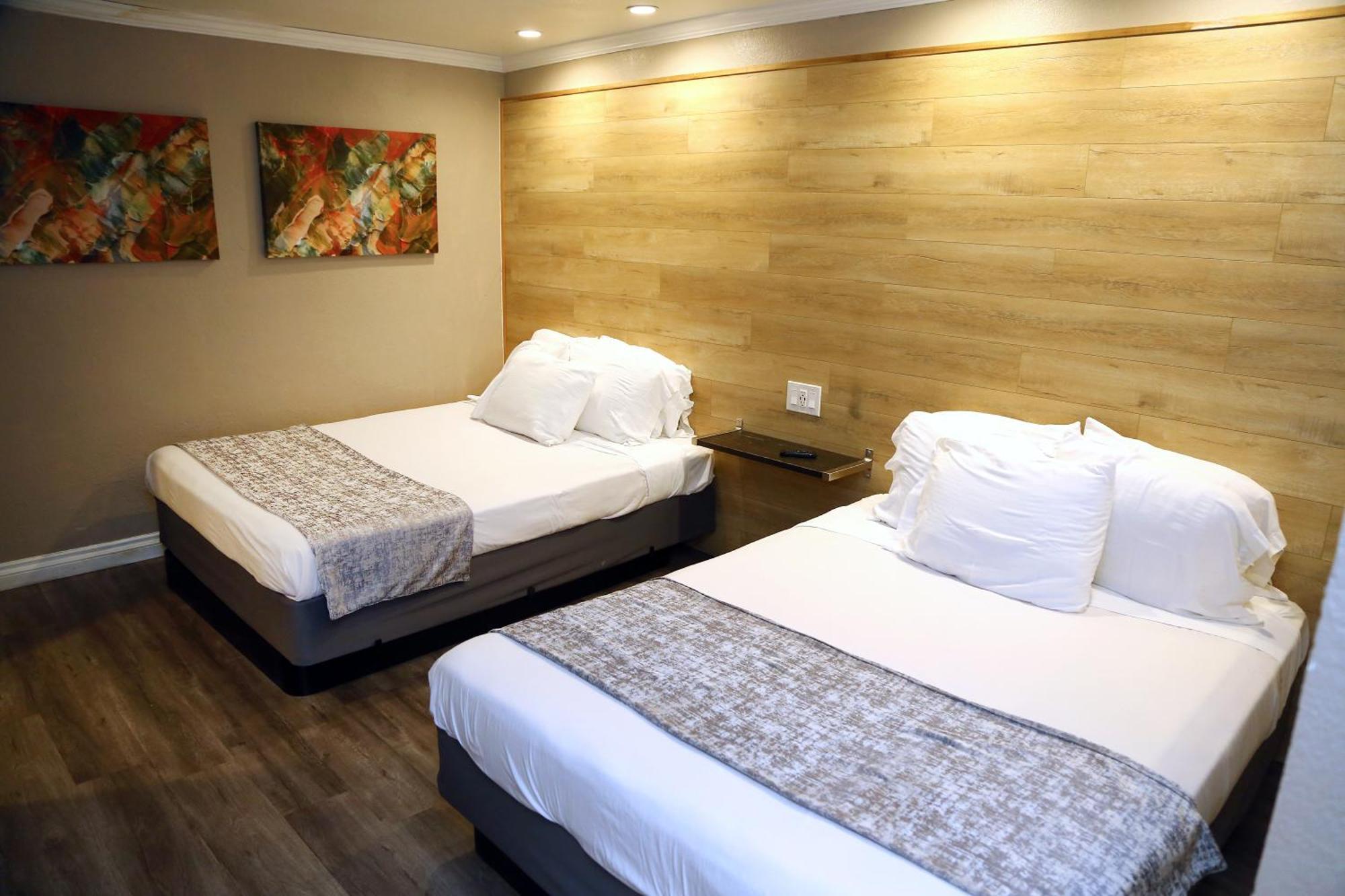 Anaheim Executive Inn & Suites Стая снимка
