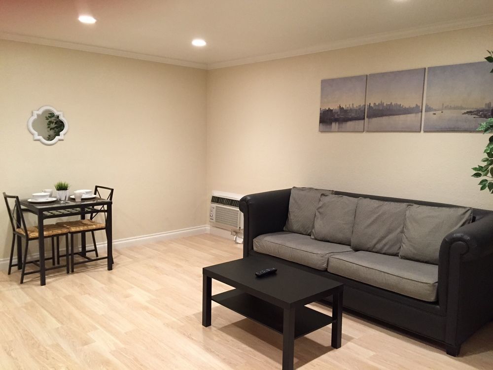 Anaheim Executive Inn & Suites Екстериор снимка